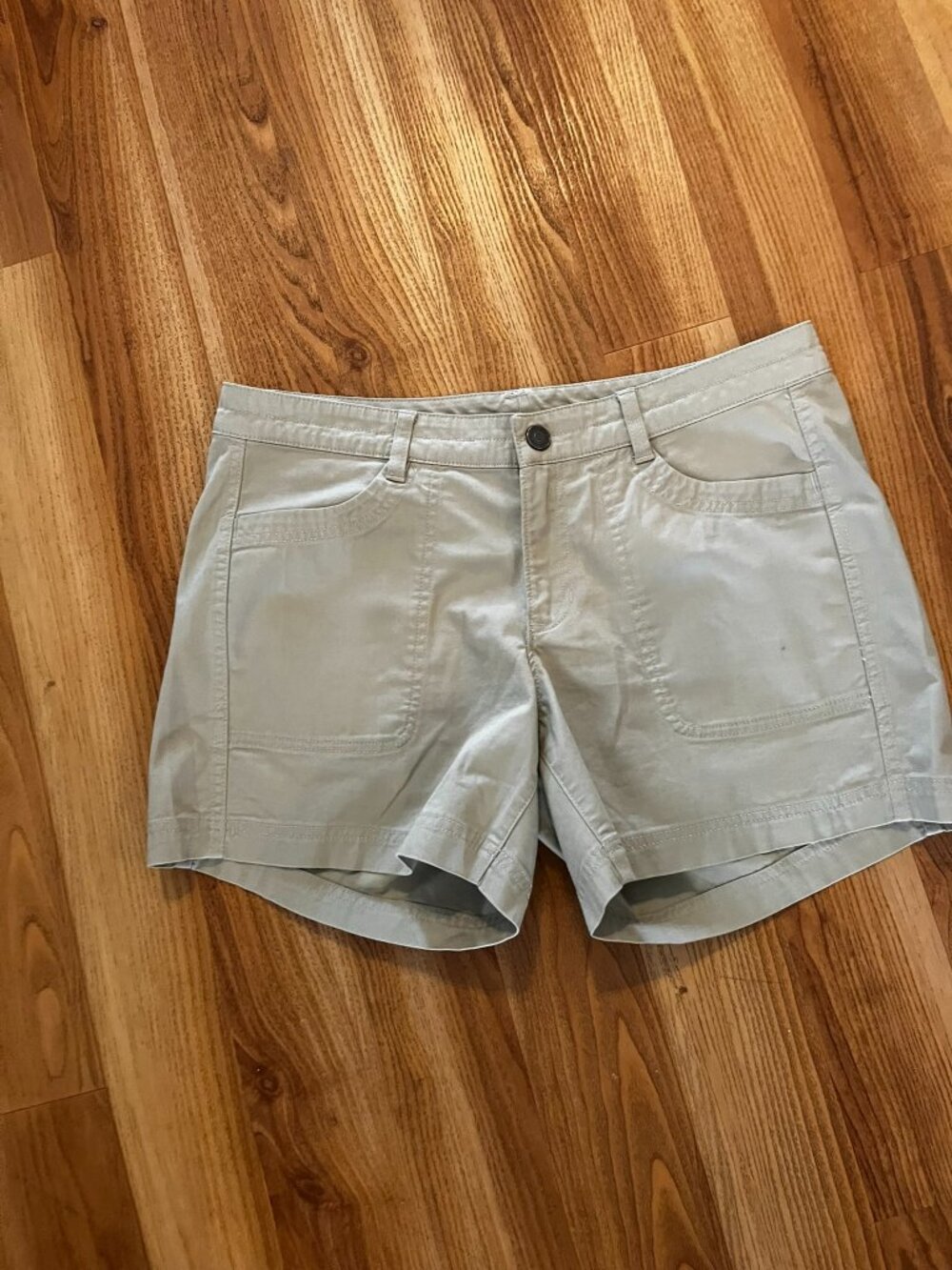 The North Face Woman's Khaki Hiking Outdoor Shorts Sz 10